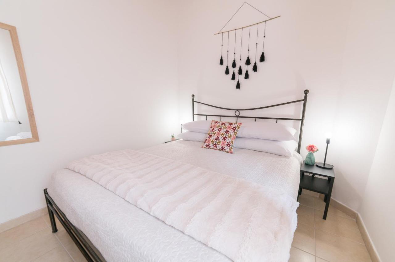 Yenne Rooms Wifi-Ac Cagliari Exterior foto