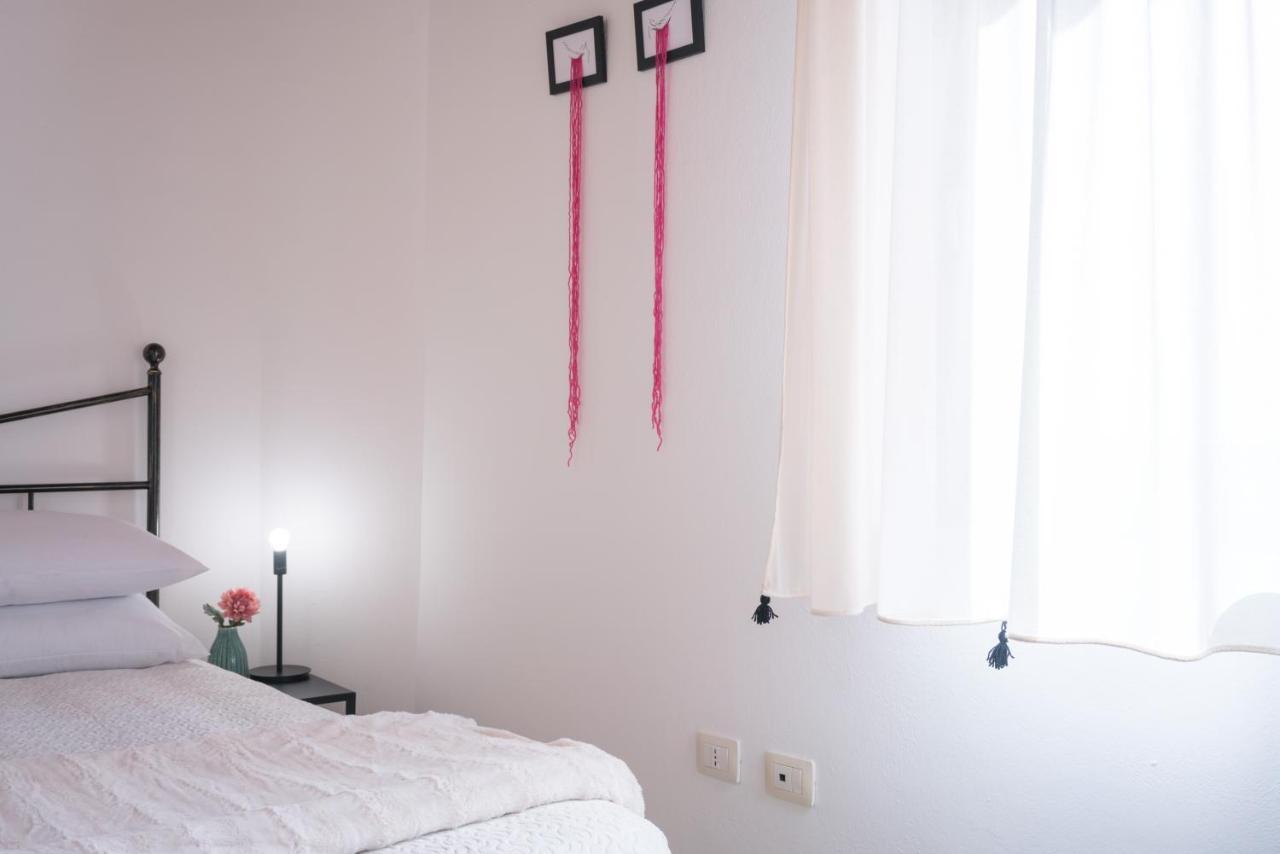 Yenne Rooms Wifi-Ac Cagliari Exterior foto