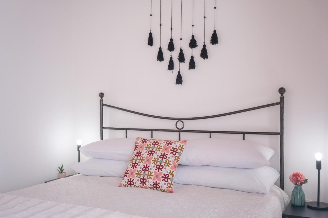 Yenne Rooms Wifi-Ac Cagliari Exterior foto